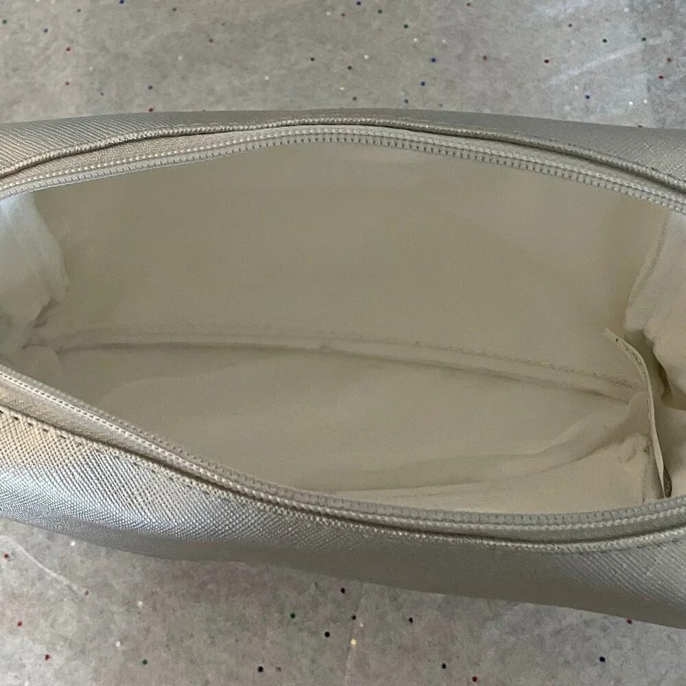 Yankee Candle Holiday Silver Tote - Free Mini Candle